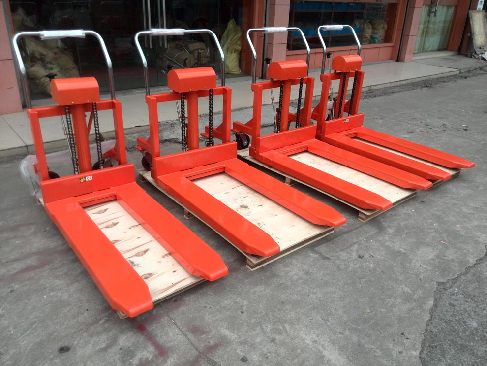 QSD scissor type stacker